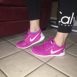 Nike free rn barefoot 5.0